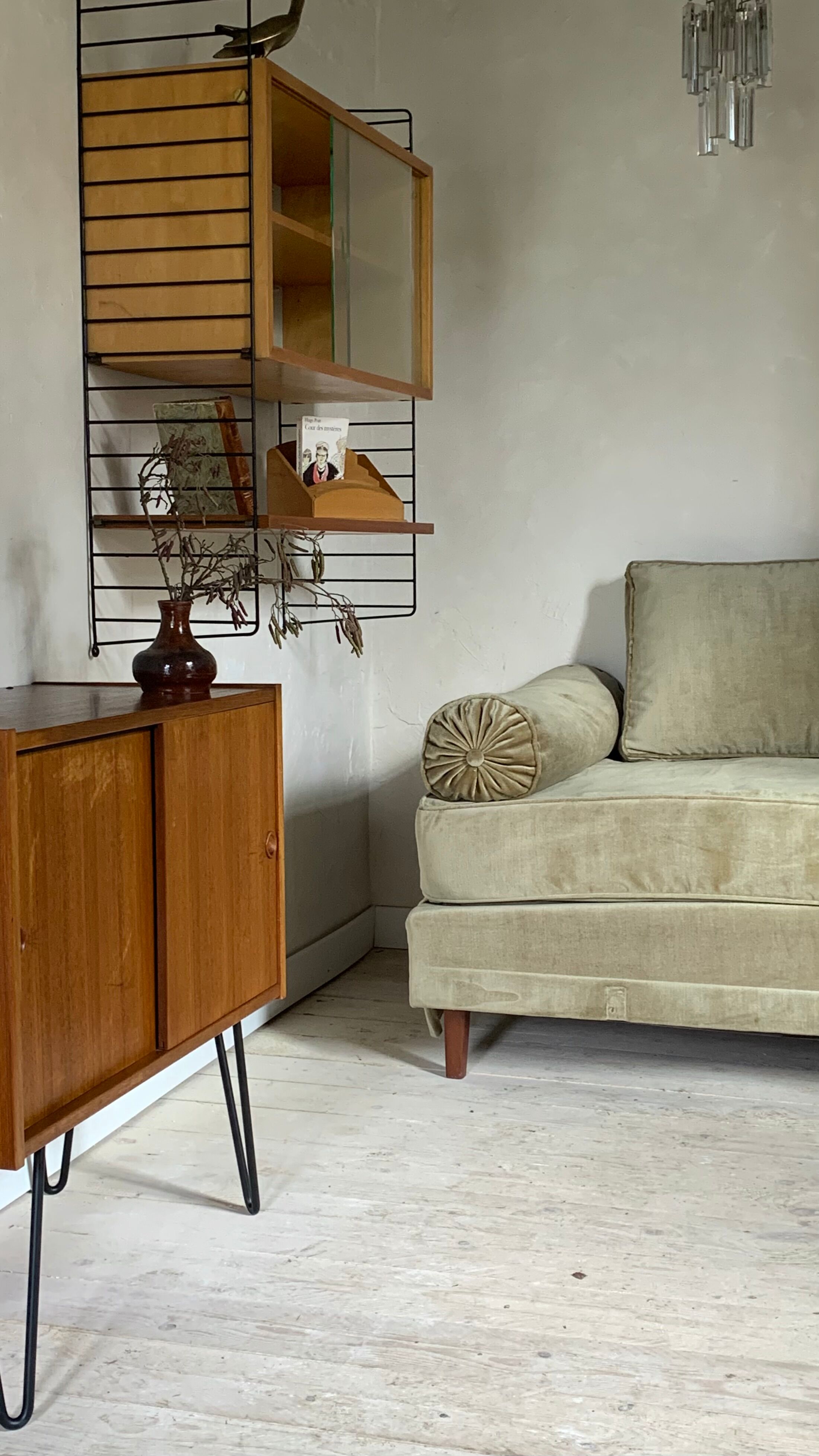Sofa sofa bed daybed vintage lichen green