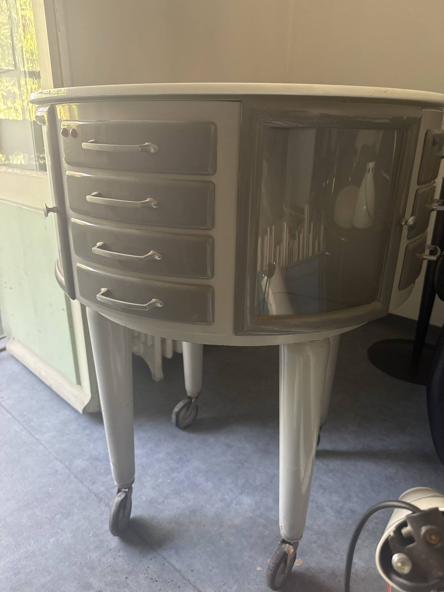 Meuble de Dentiste Girator Vintage par Leon Martin, 1950s