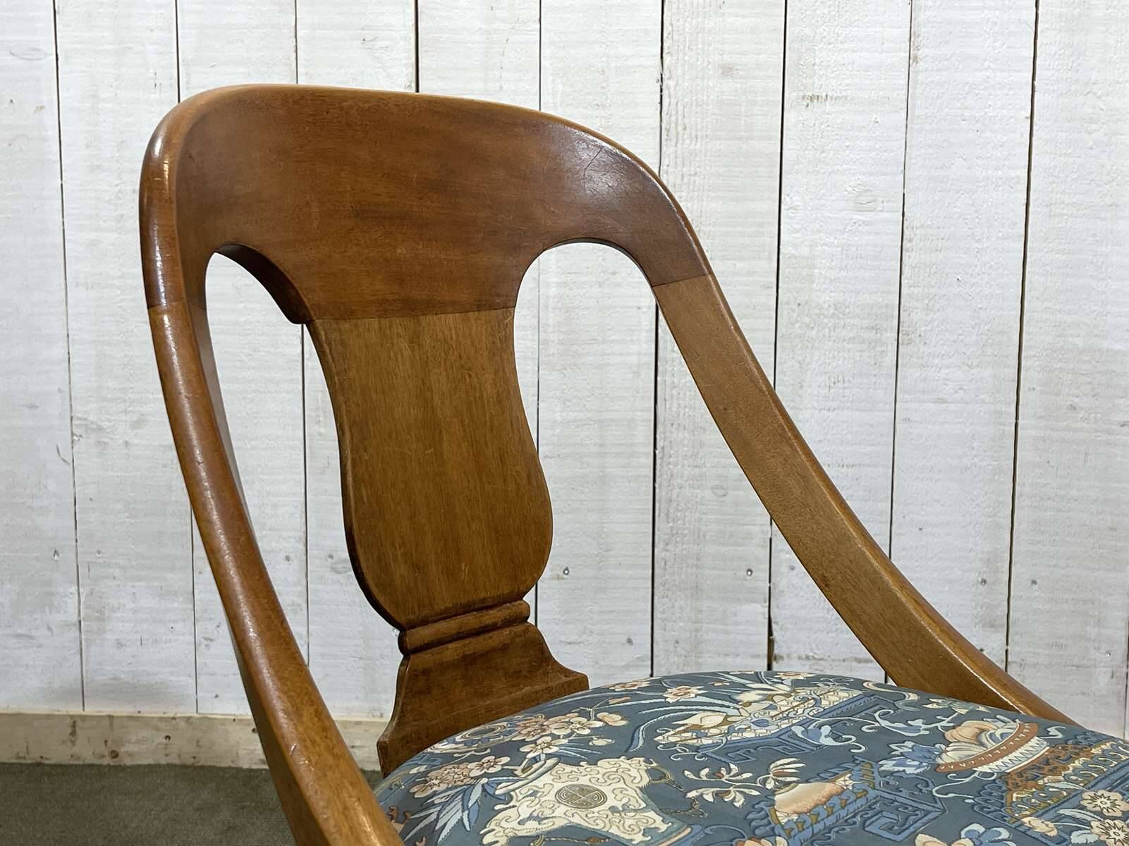 Set of 6 gondola chairs in blond mahogany - 20th century