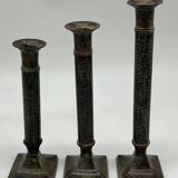 Ensemble de Trois Bougeoirs en Métal Ancien