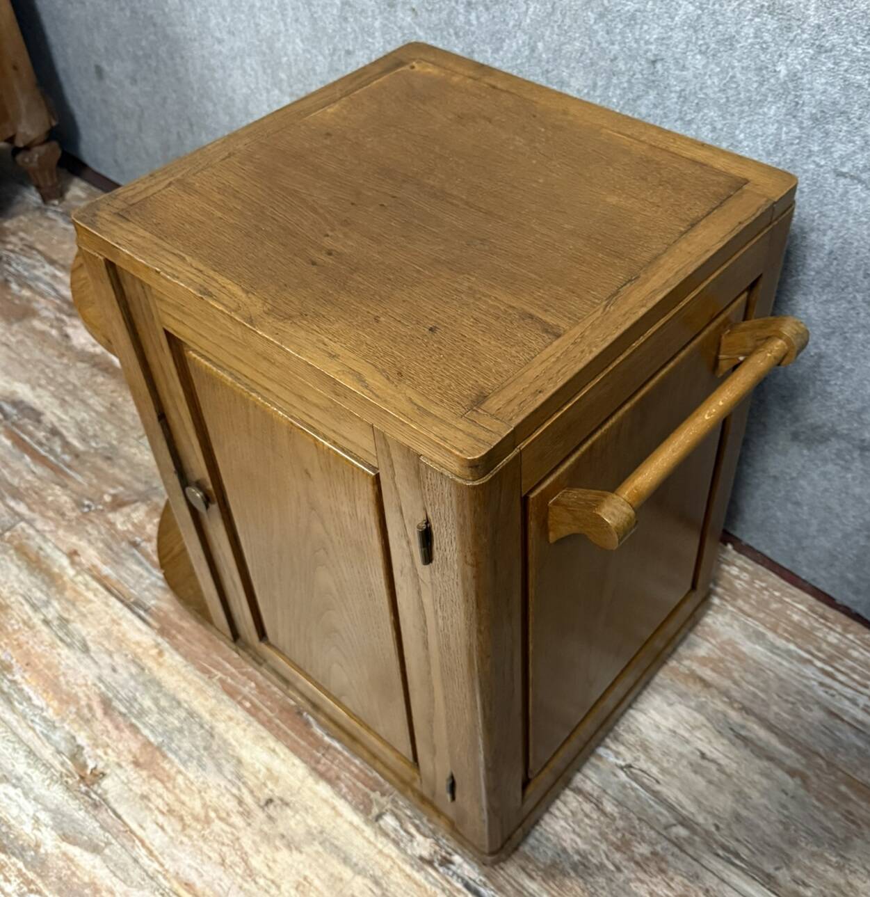 Art Deco period bar cabinet / trolley on wheels in oak circa 1940