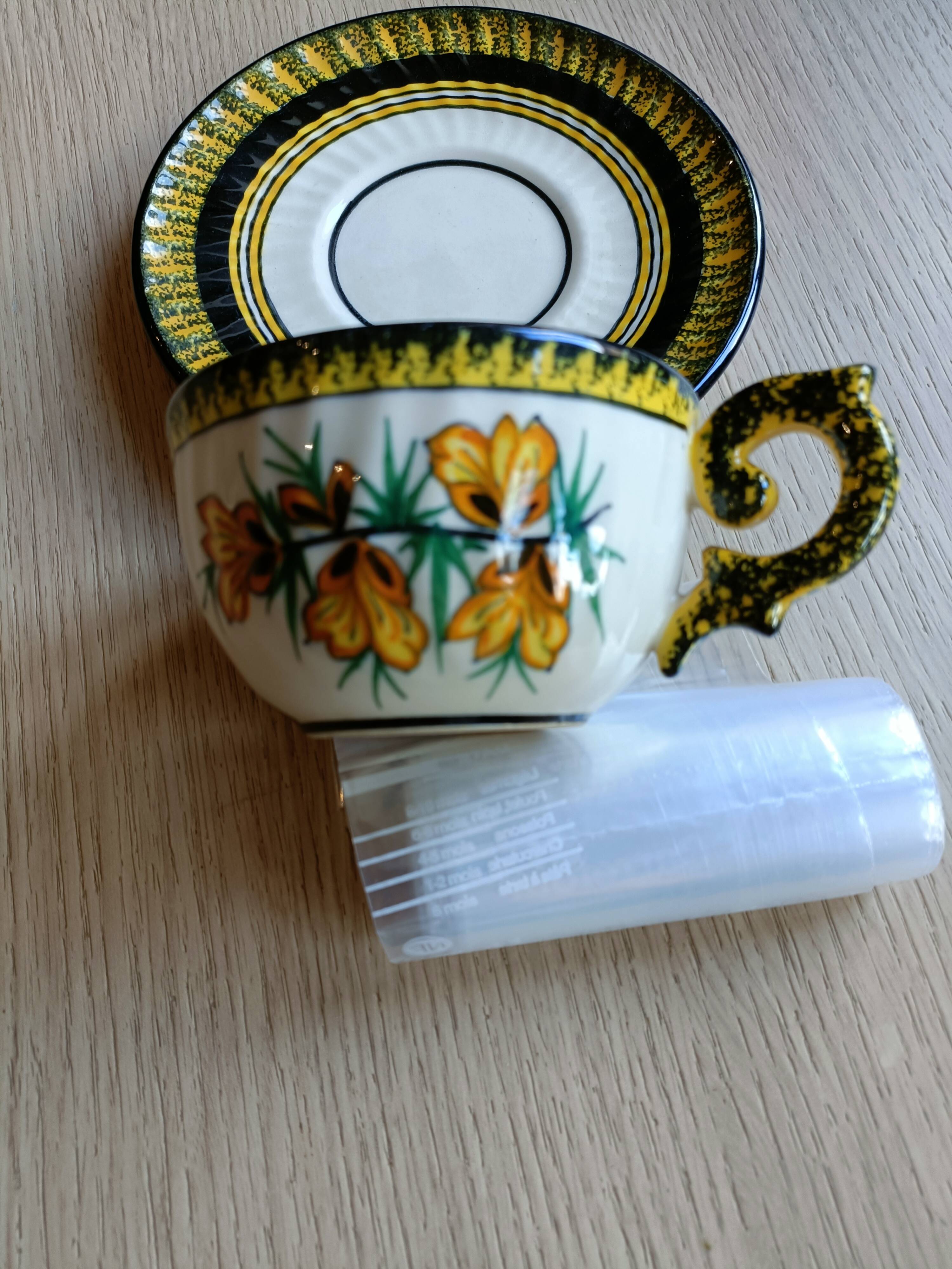 Tasse à thé avec soucoupe Henriot Quimper