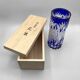 Vase japonais d'art EDO KIRIKO en cristal transparent et bleu cobalt