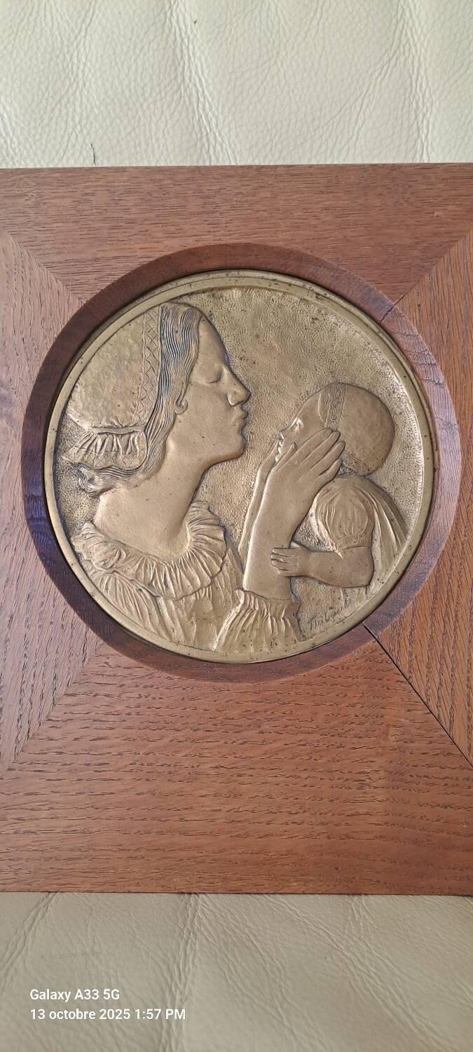 Art Deco bronze sculpture "Maternity" signed Thibault