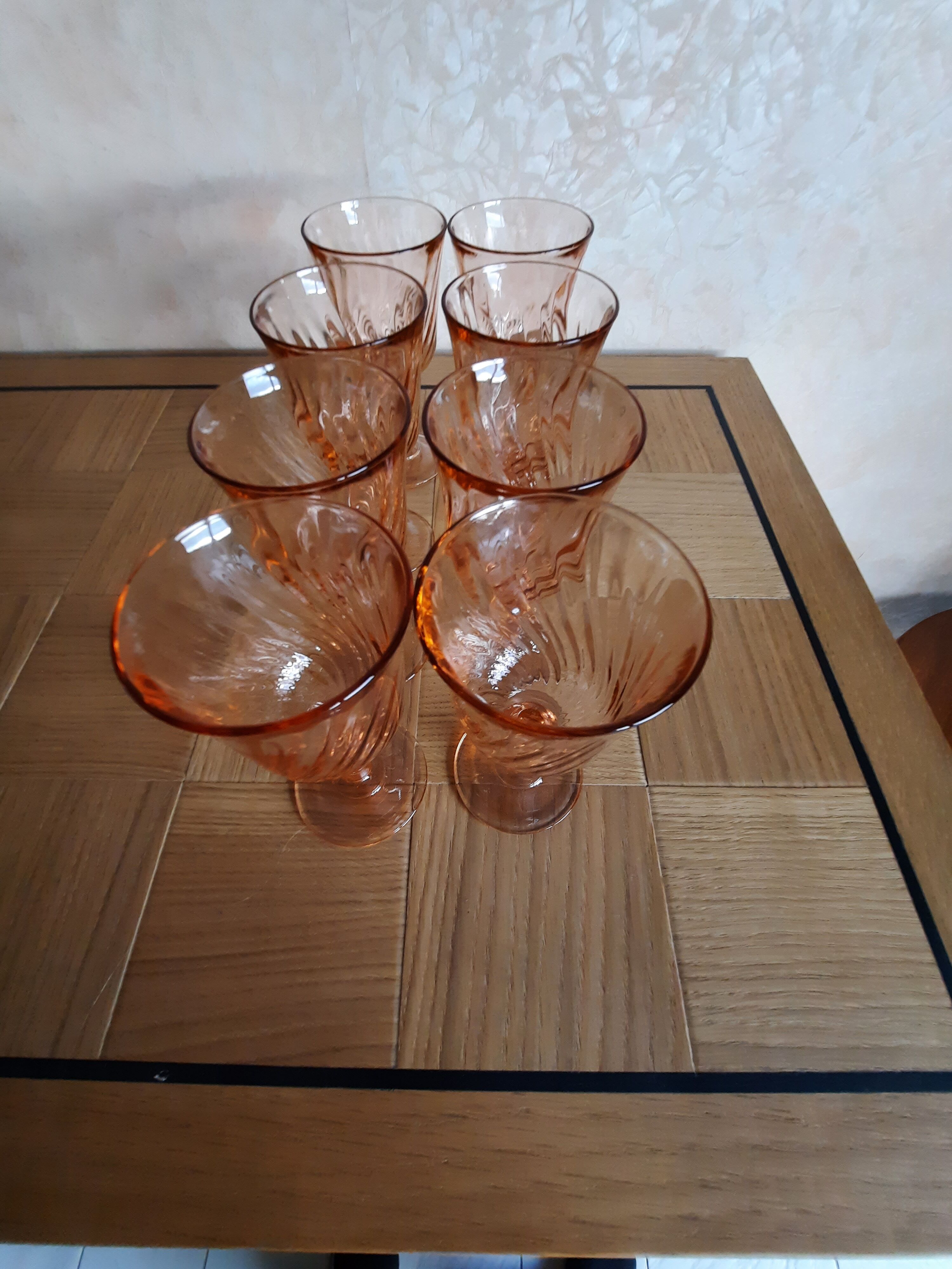 Set de 8 verres à pieds modèle « Rosaline » Arcoroc Luminarc