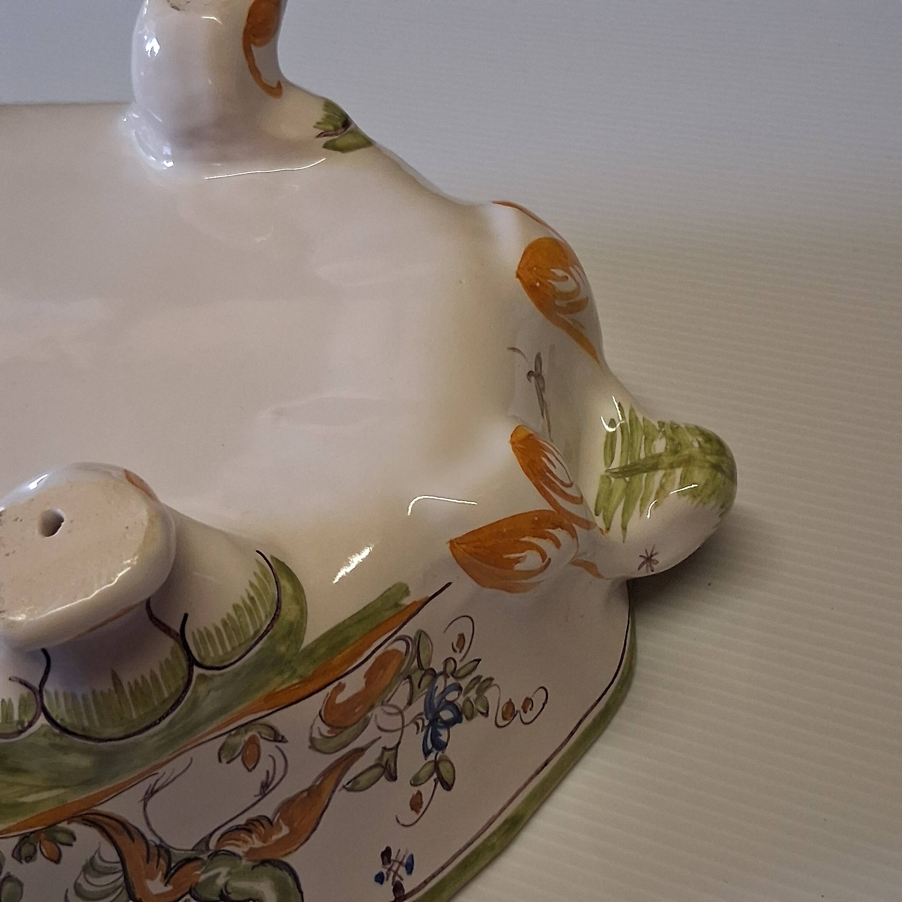 Superb vegetable dish/soup tureen in ceramic and its serving platter in very good condition.