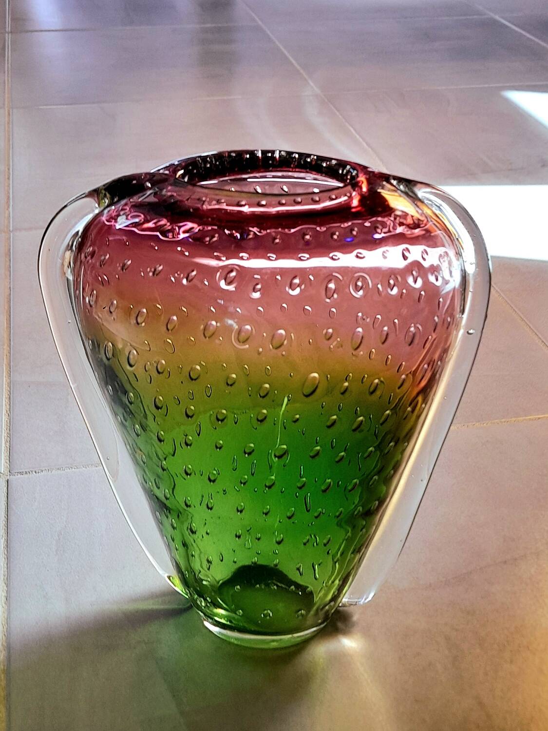 Bubble glass strawberry vase from Murano, 1960