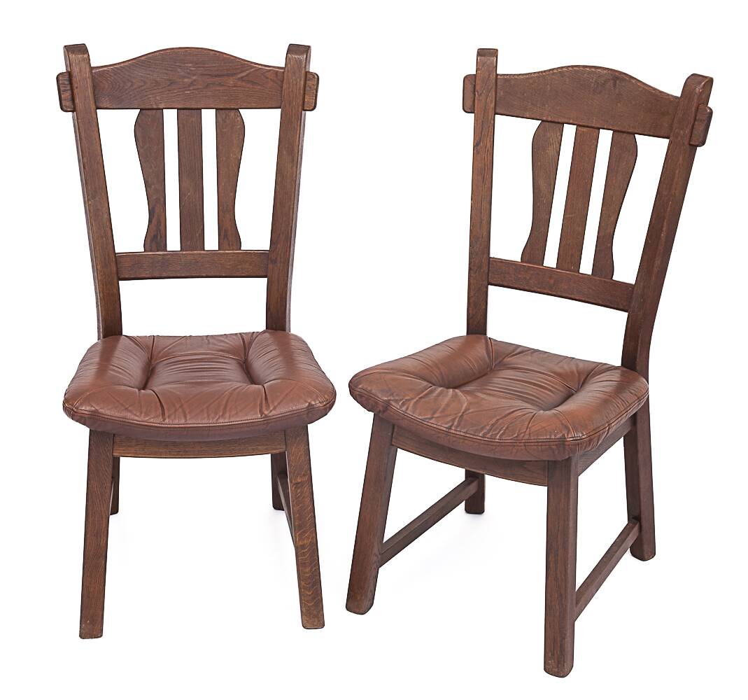 Set of 4 dining room chairs