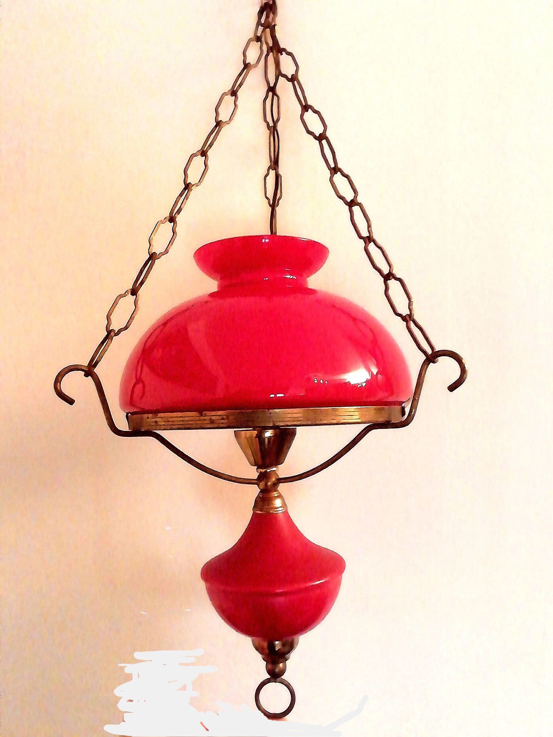 Ancien lustre globe rouge