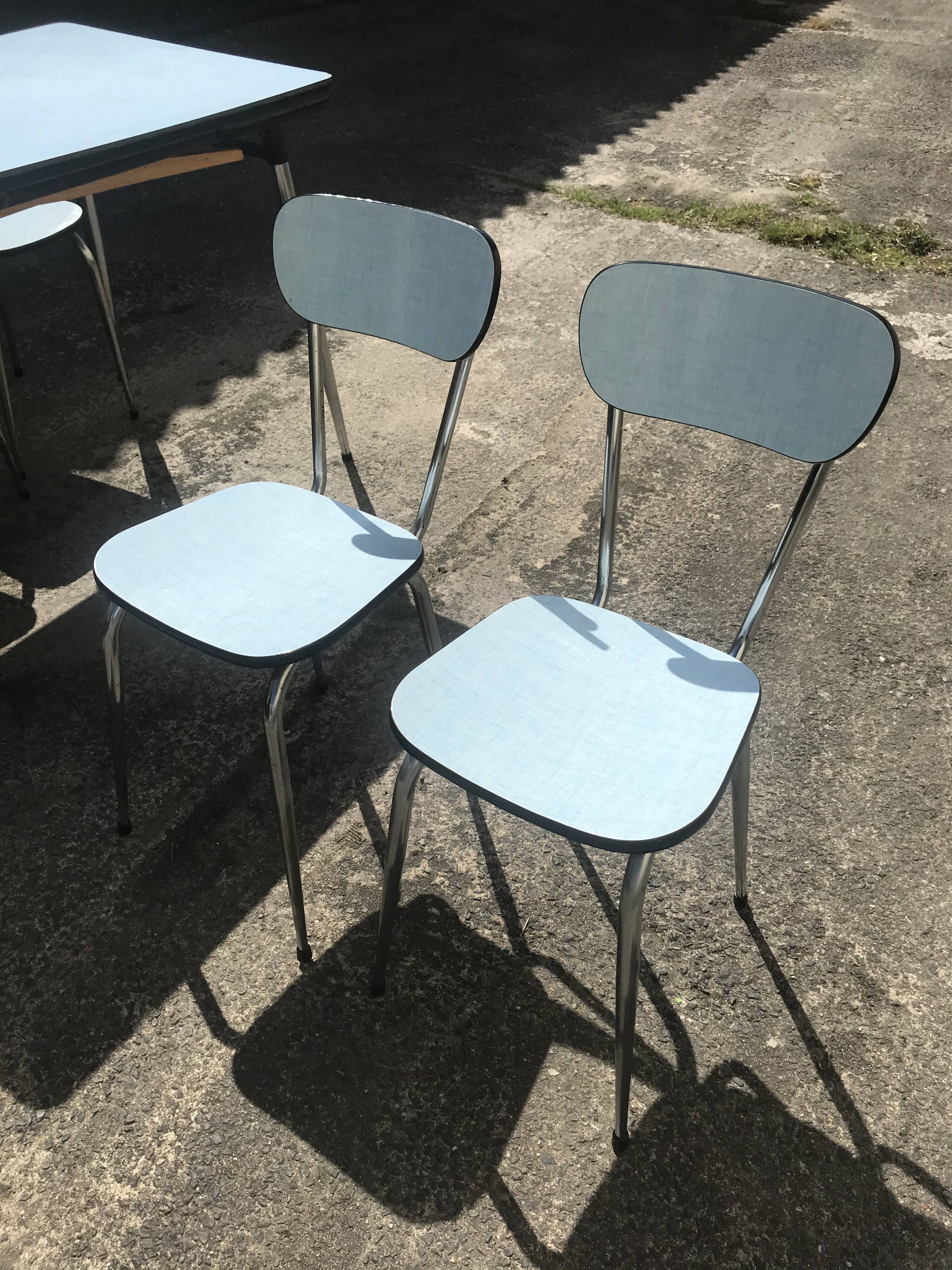 formica table and 4 chairs