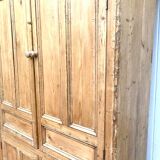 Armoire rustique ancienne