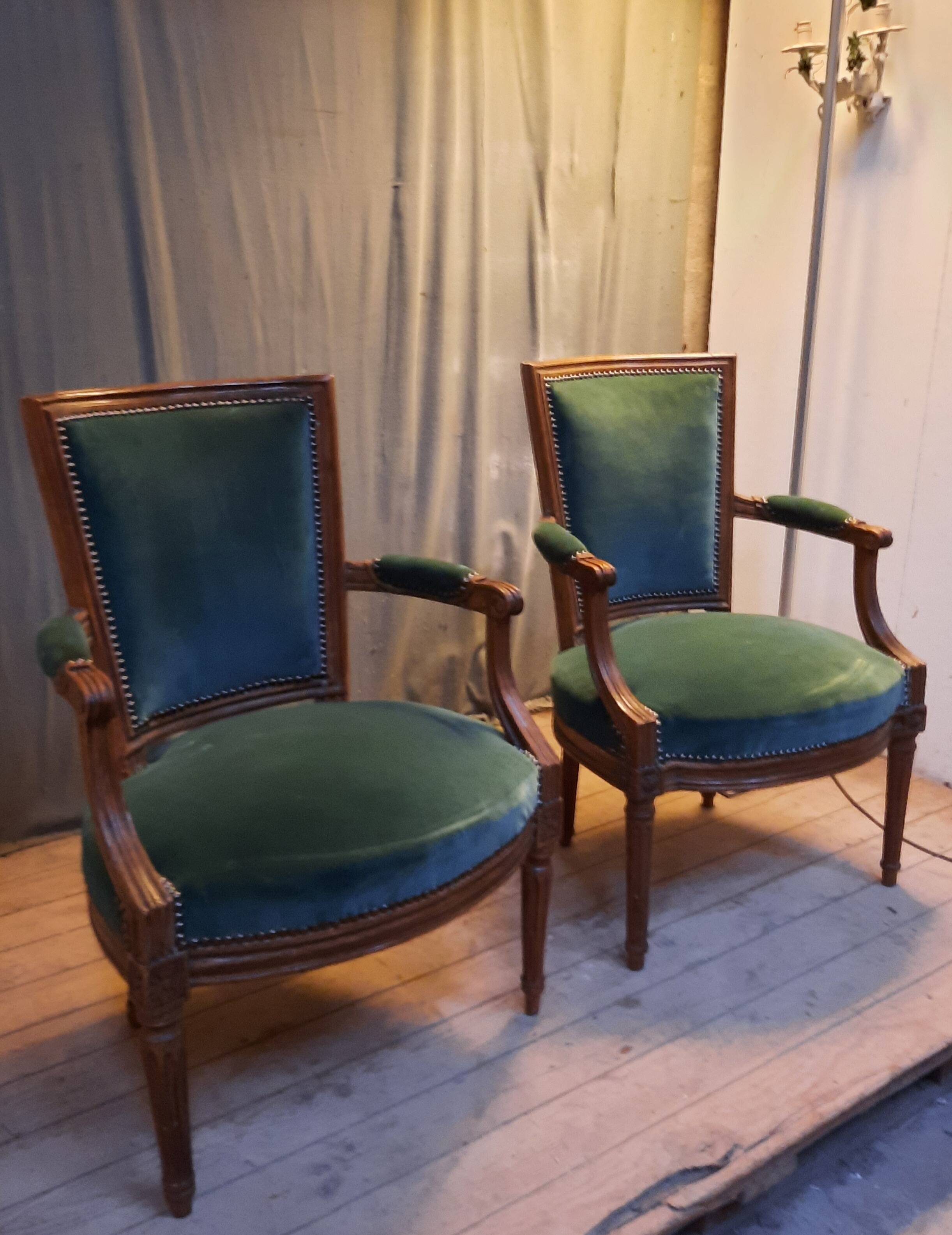 Paire de fauteuil Louis XVI