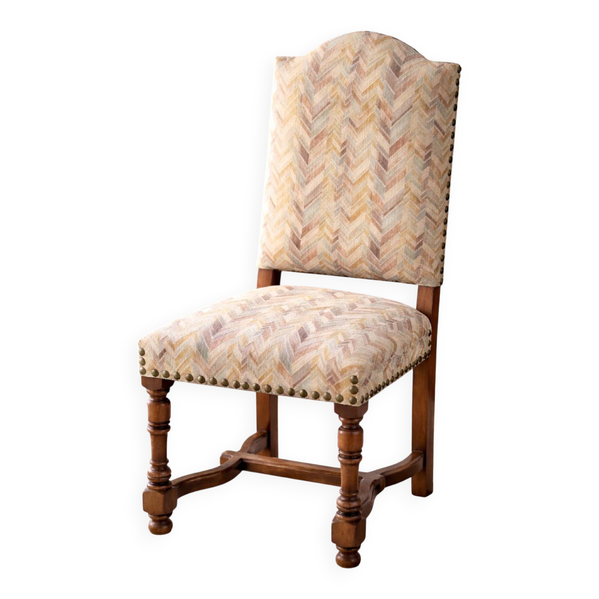 Chaise ancienne, restaurée et retapissée