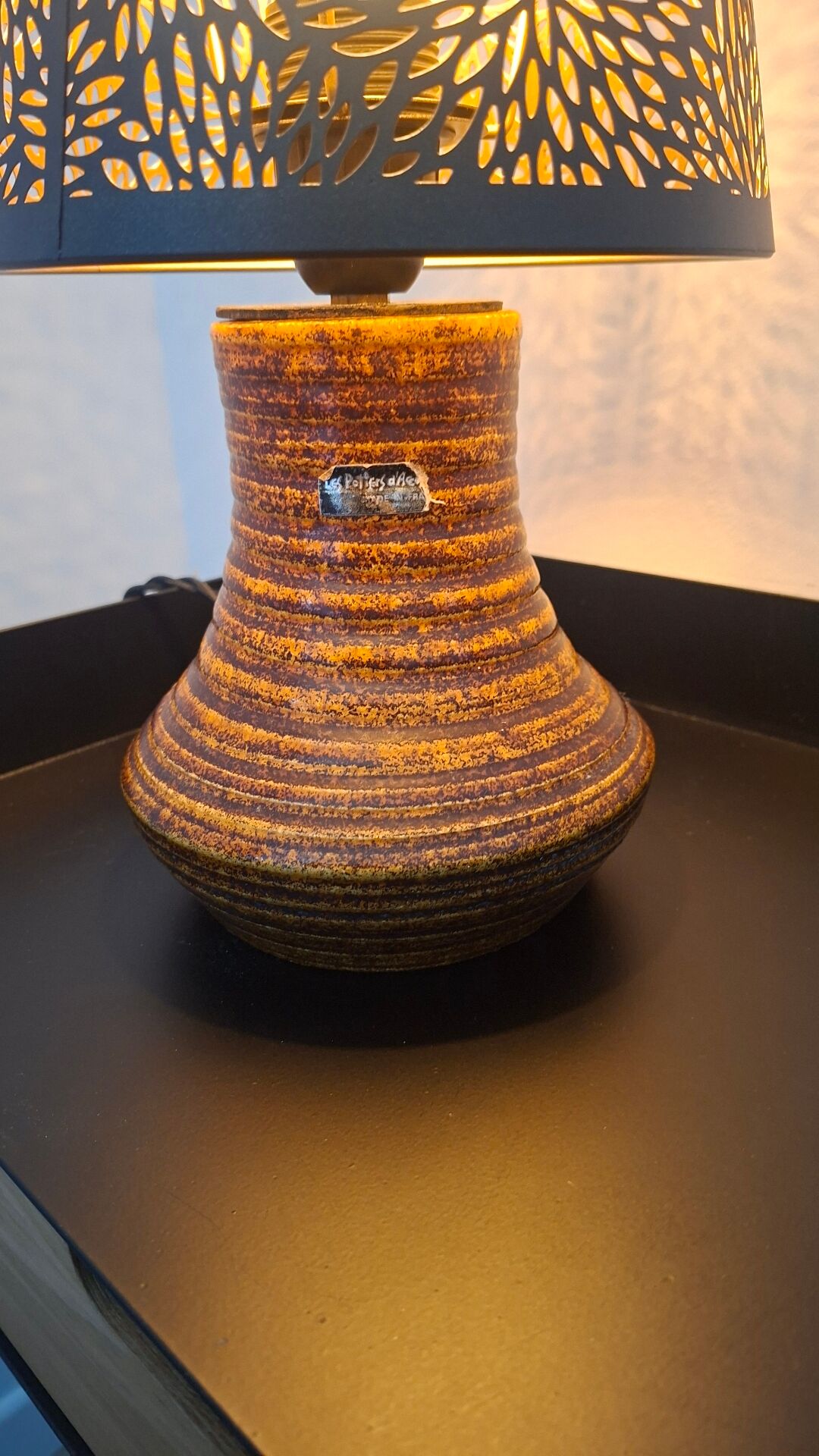 Accolay lamp with shade