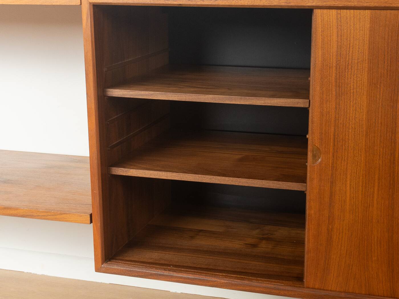 1960s wall shelf, Poul Cadovius
