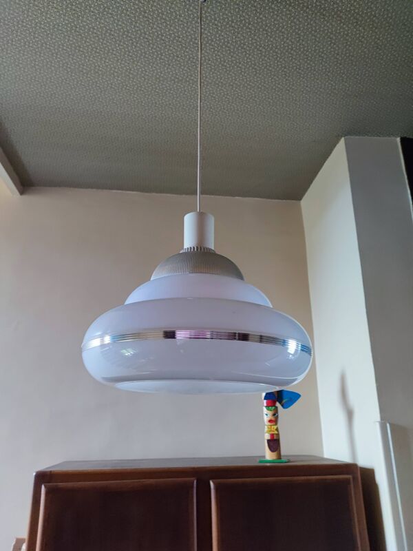 Lustre année 80 space age.