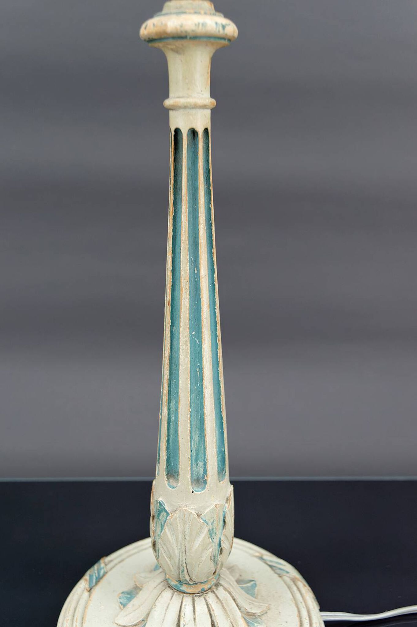 Art Deco wooden lamp painted in white and patinated blue, France, Circa 1920