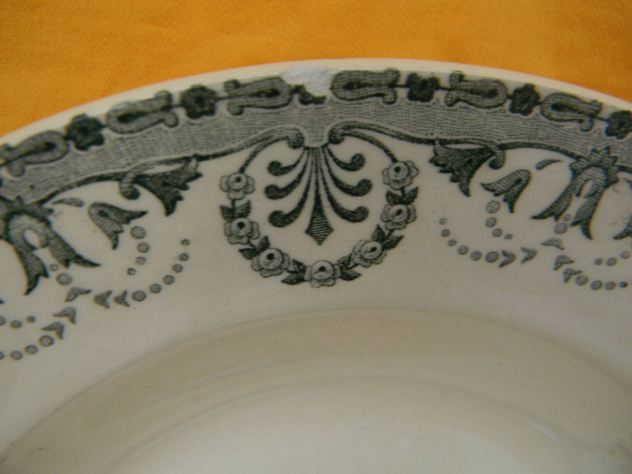Set of 6 deep earthenware plates from CHOISY LE ROI Boulenger. IENA model.