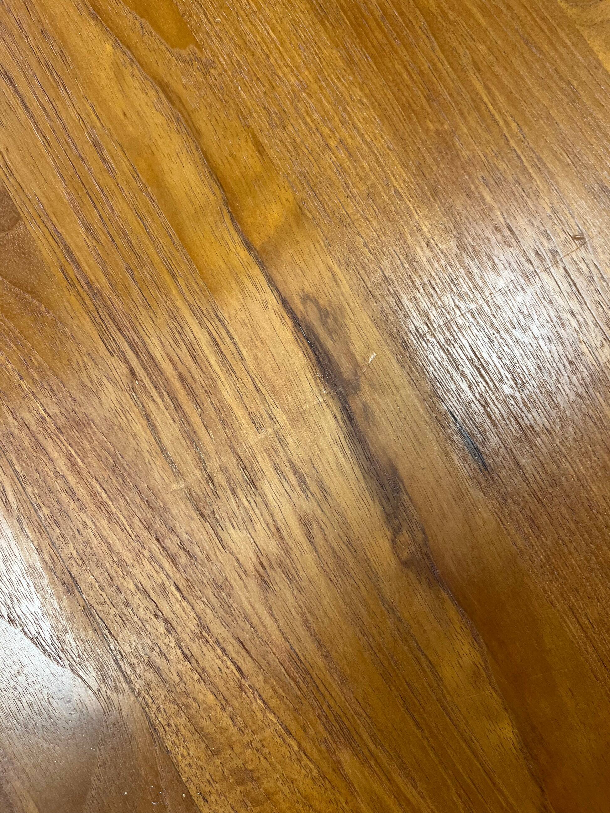 Scandinavian coffee table in solid teak from the 1970s.