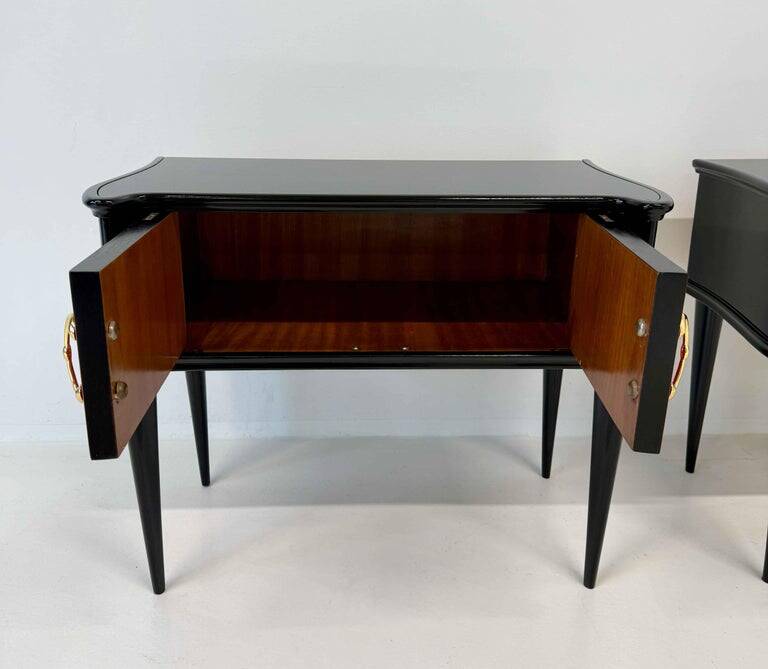Pair of Italian Art Deco Nightstands in Red Parchment and Black Lacquer, 19