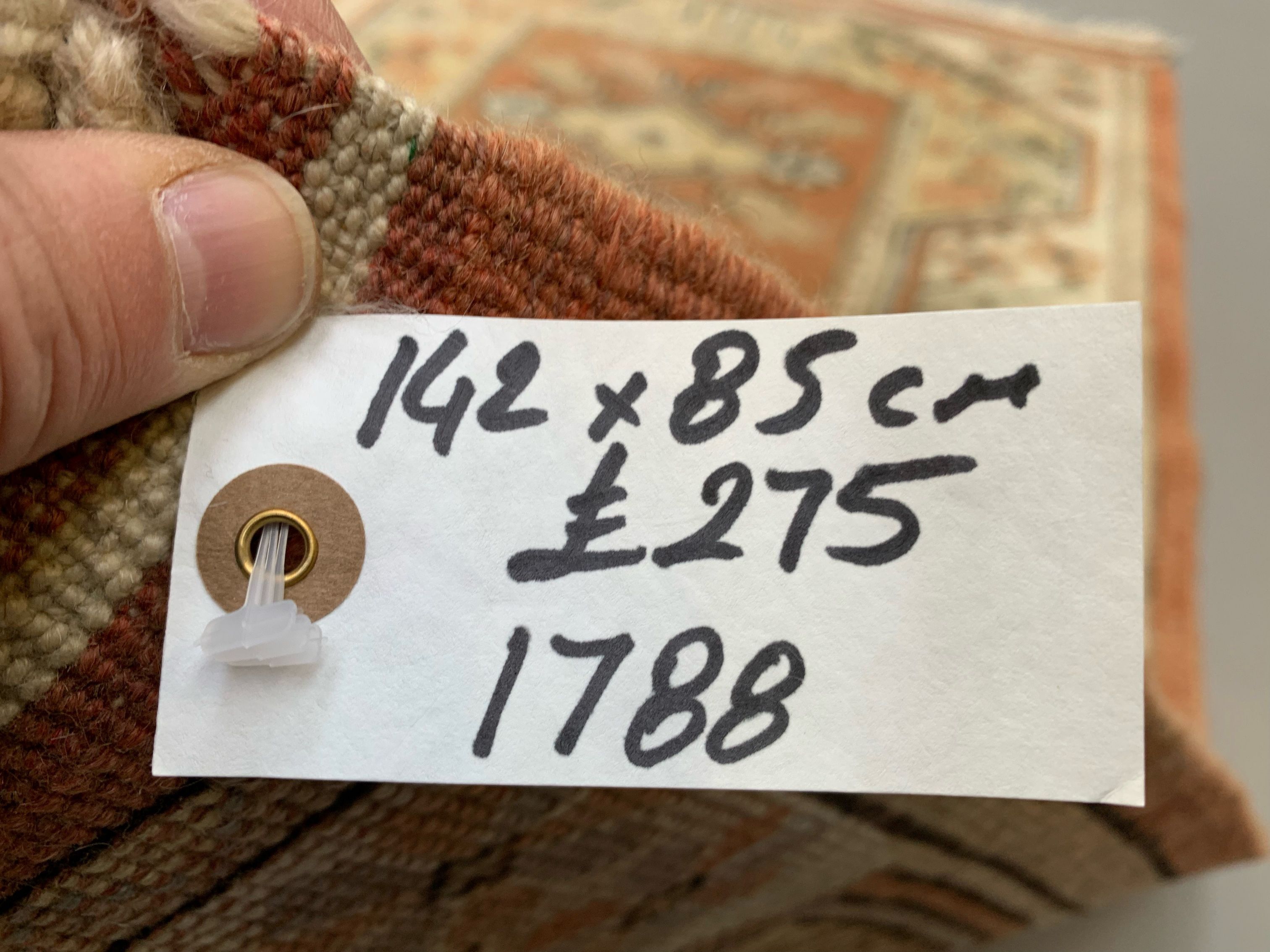 Old Turkish Small Milas Rug 142x85 cm old vintage carpet Ushak Pink Beige Blue