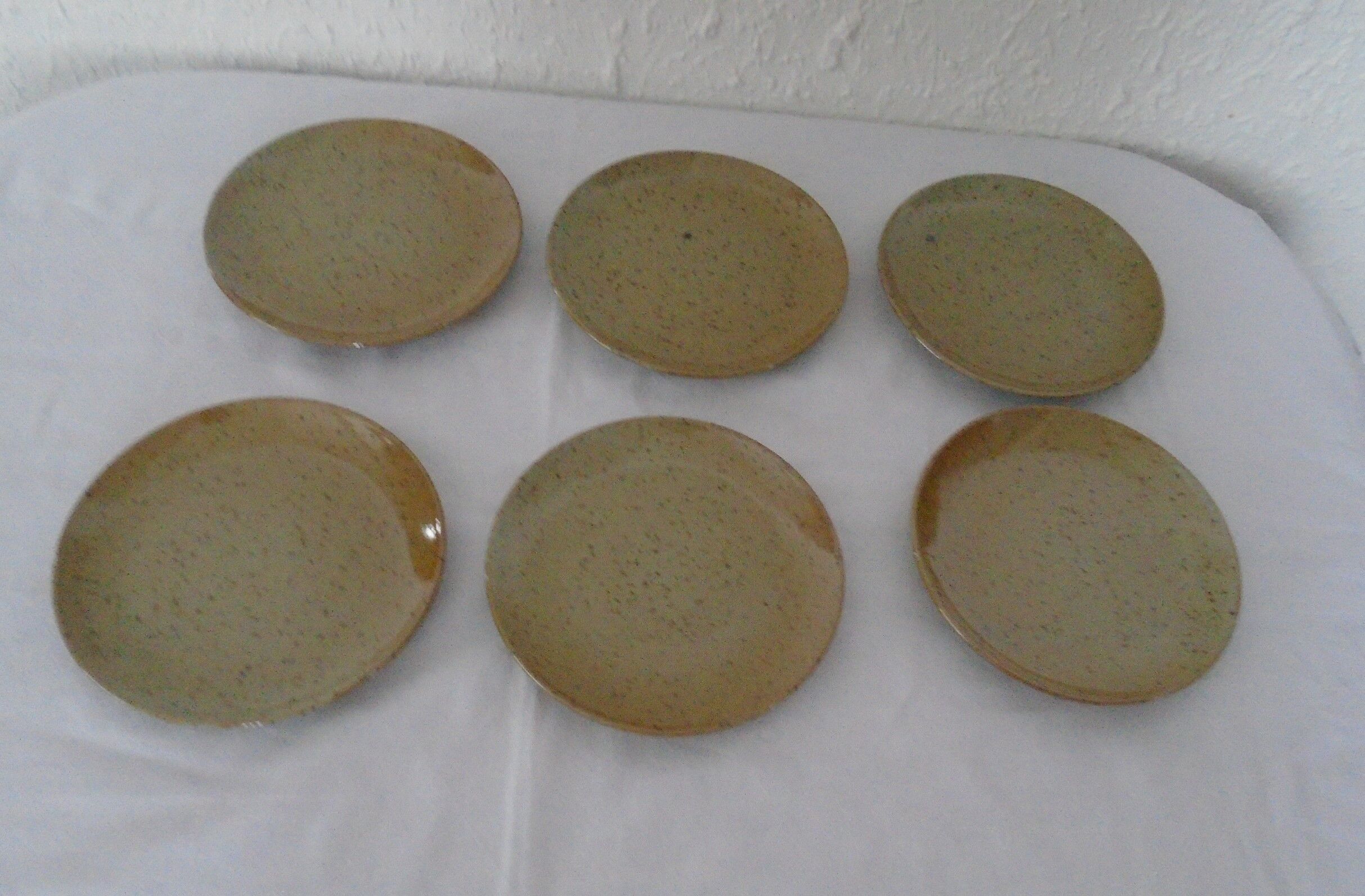 6 plates of sandstone desserts from the CNP France