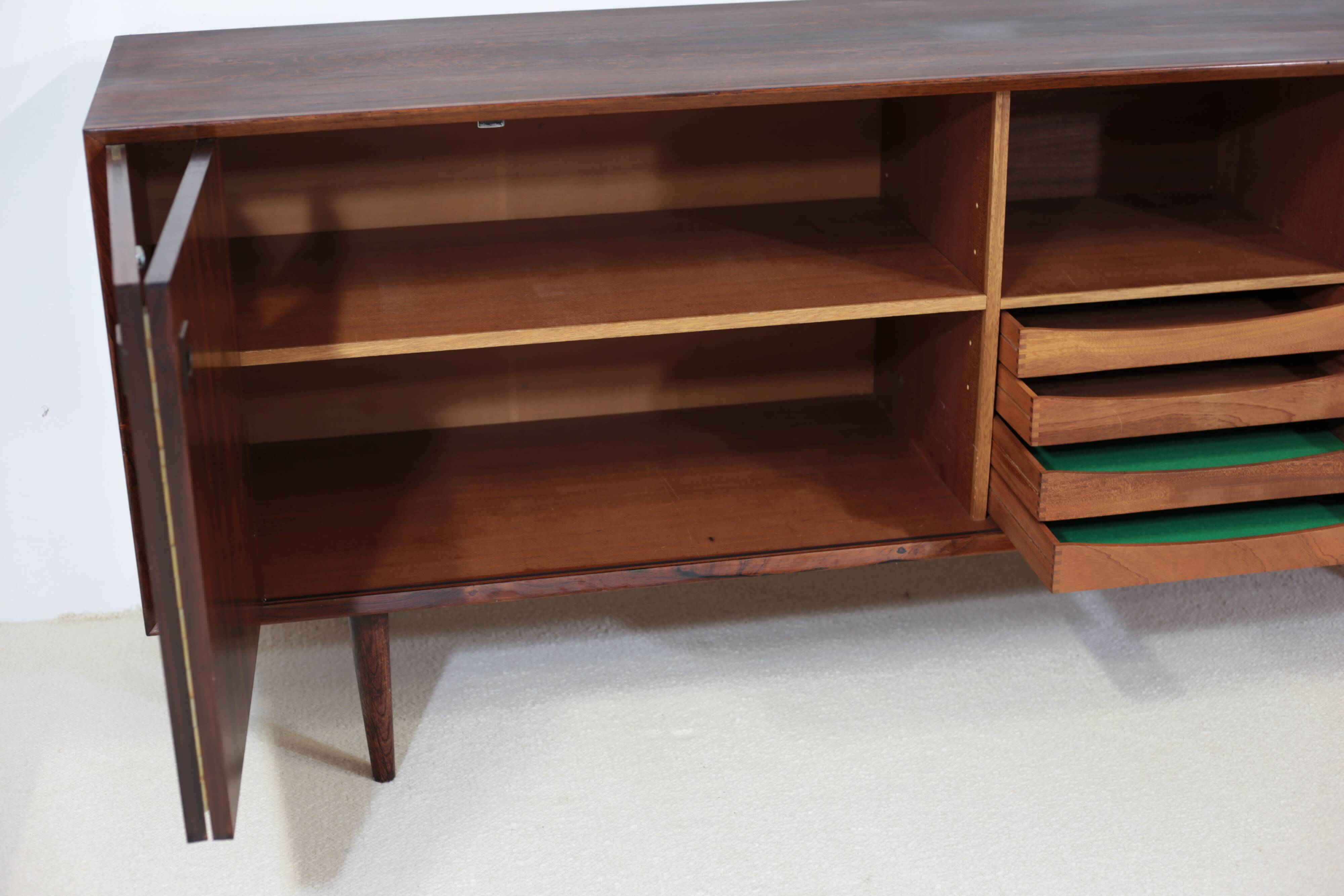 Brouer sideboard in rosewood