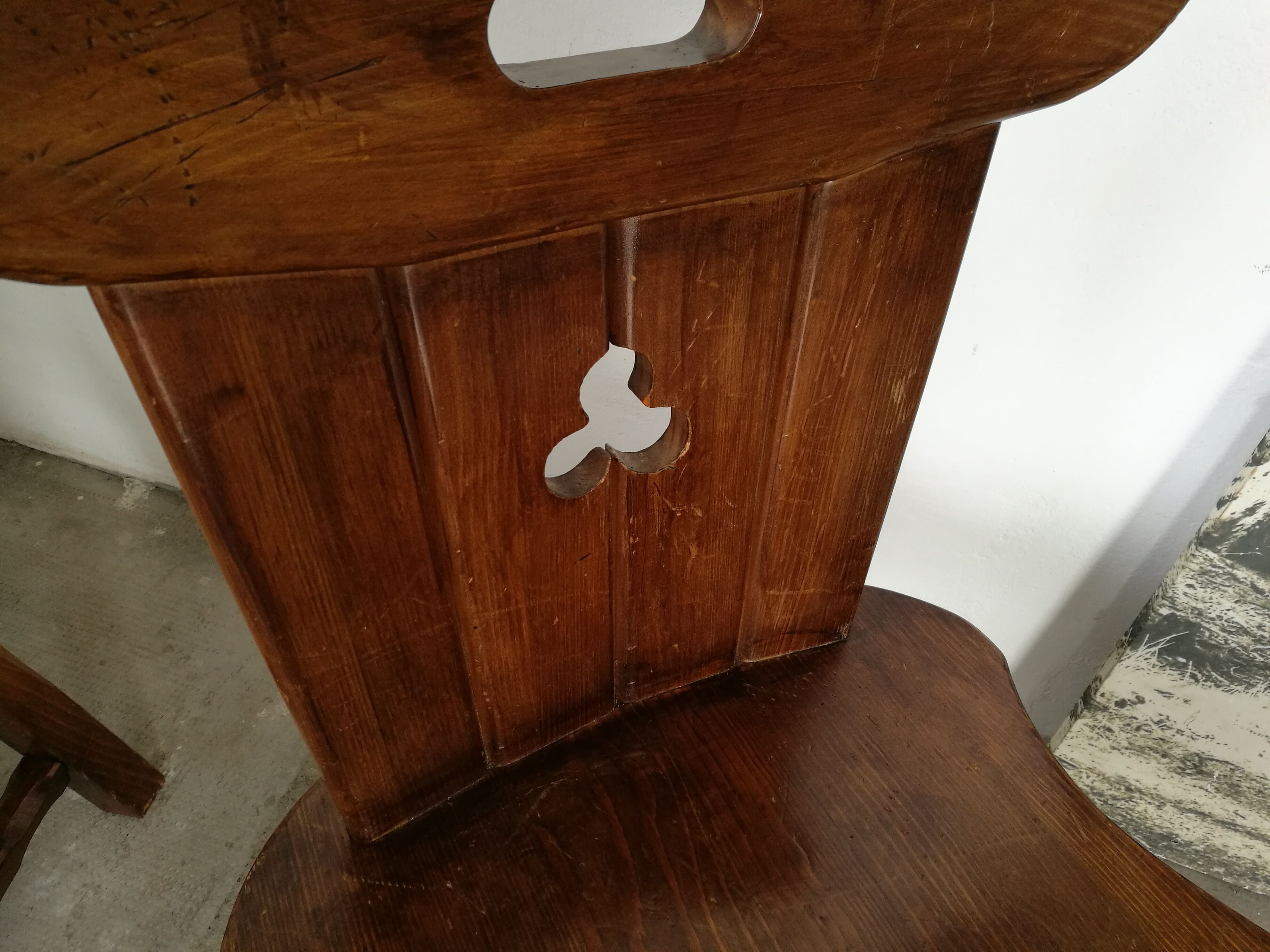 Mountain-spirit pine chairs, farmhouse