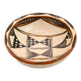 Plat berbère aux motifs abstraits Sejnane Tunisie