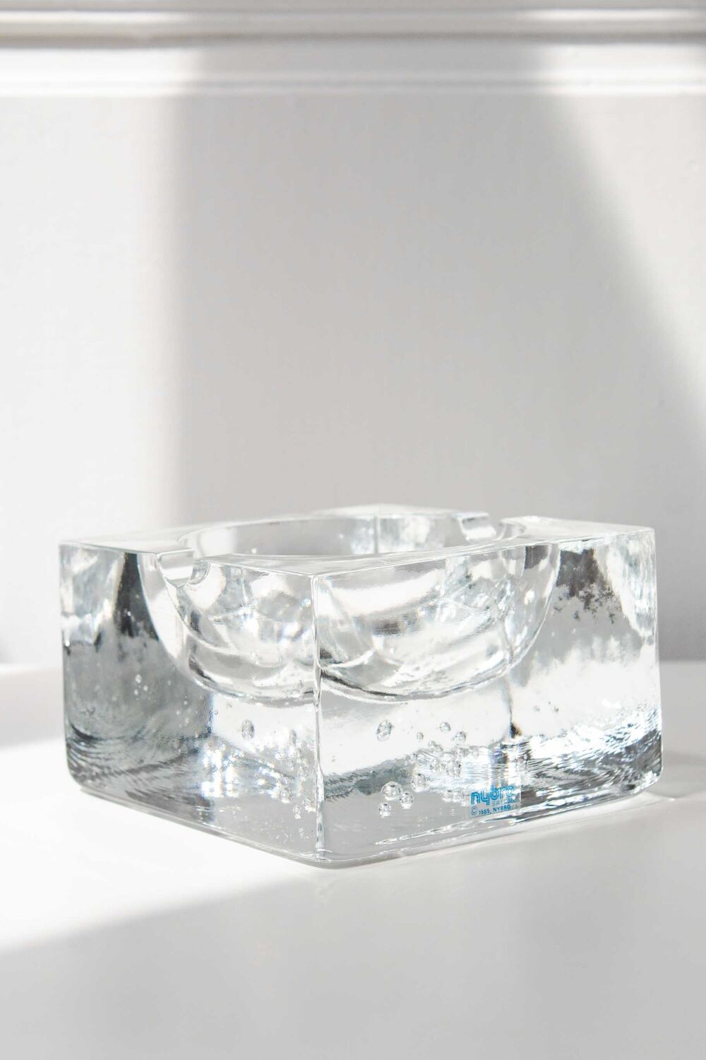 Cendrier en verre soufflé à bulles par Nybro Sweden