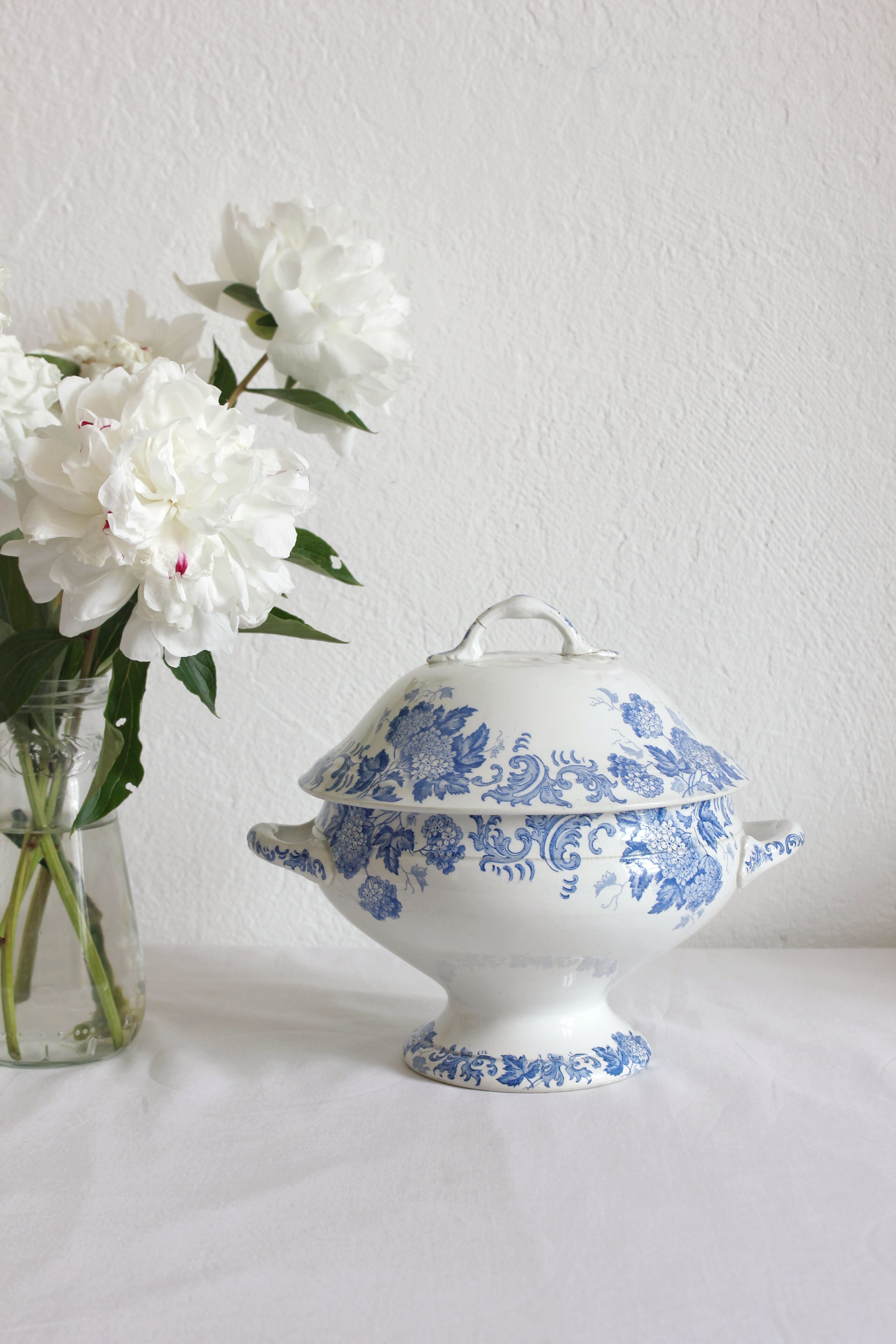 Ironstone tureen, "Snowball" pattern, Saint Amand et Hamage