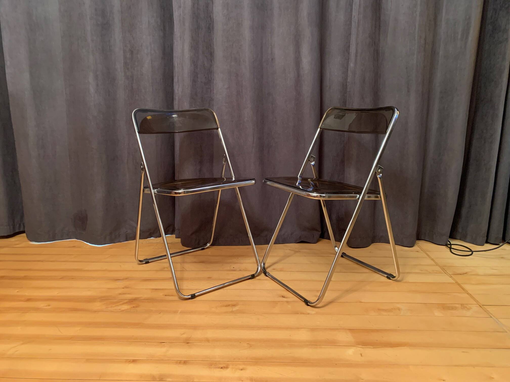 A pair of modernist folding chairs, 1970s