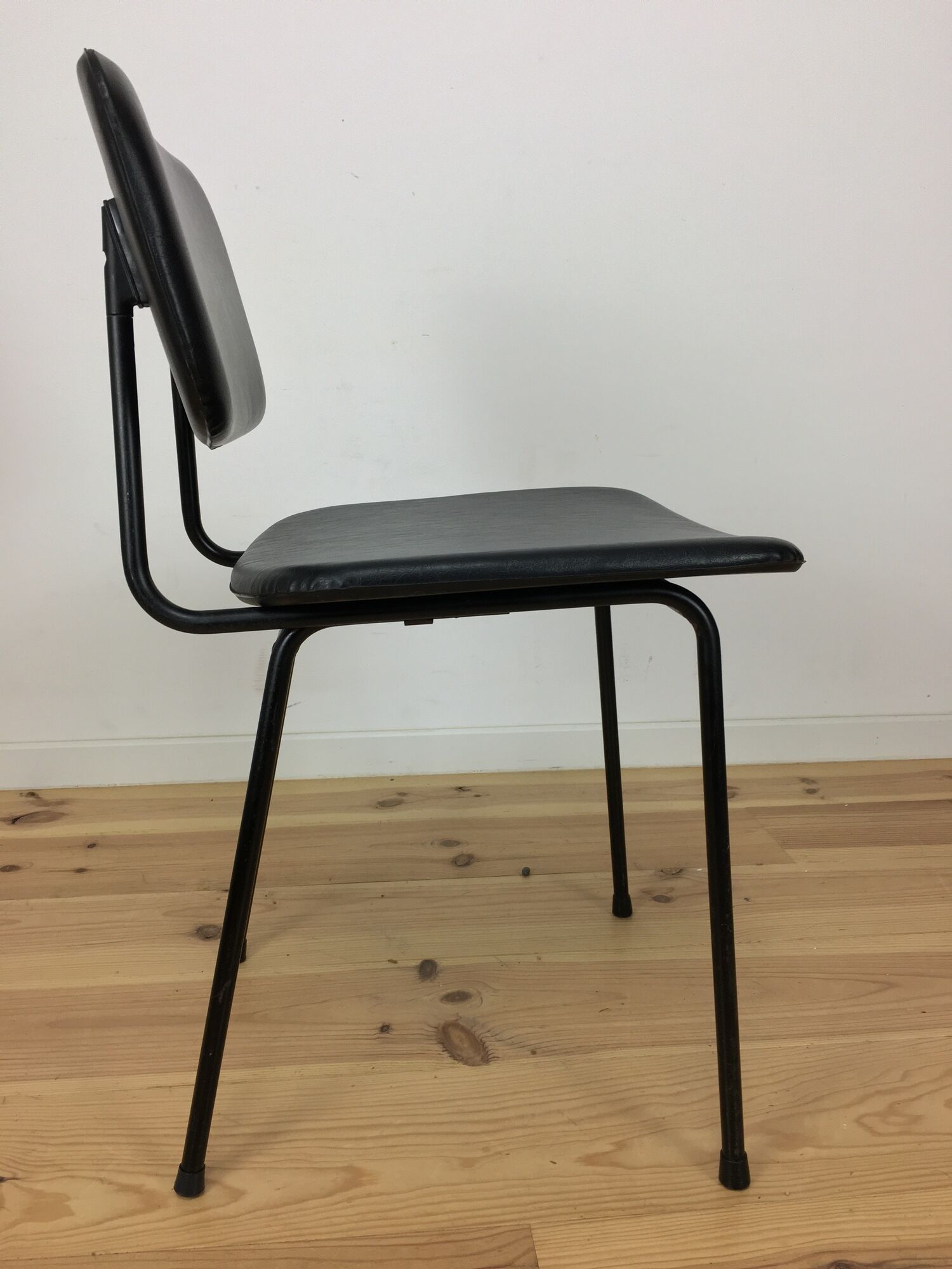 Airborne chair, Carolina Prefacto, 1950, metal and black skai