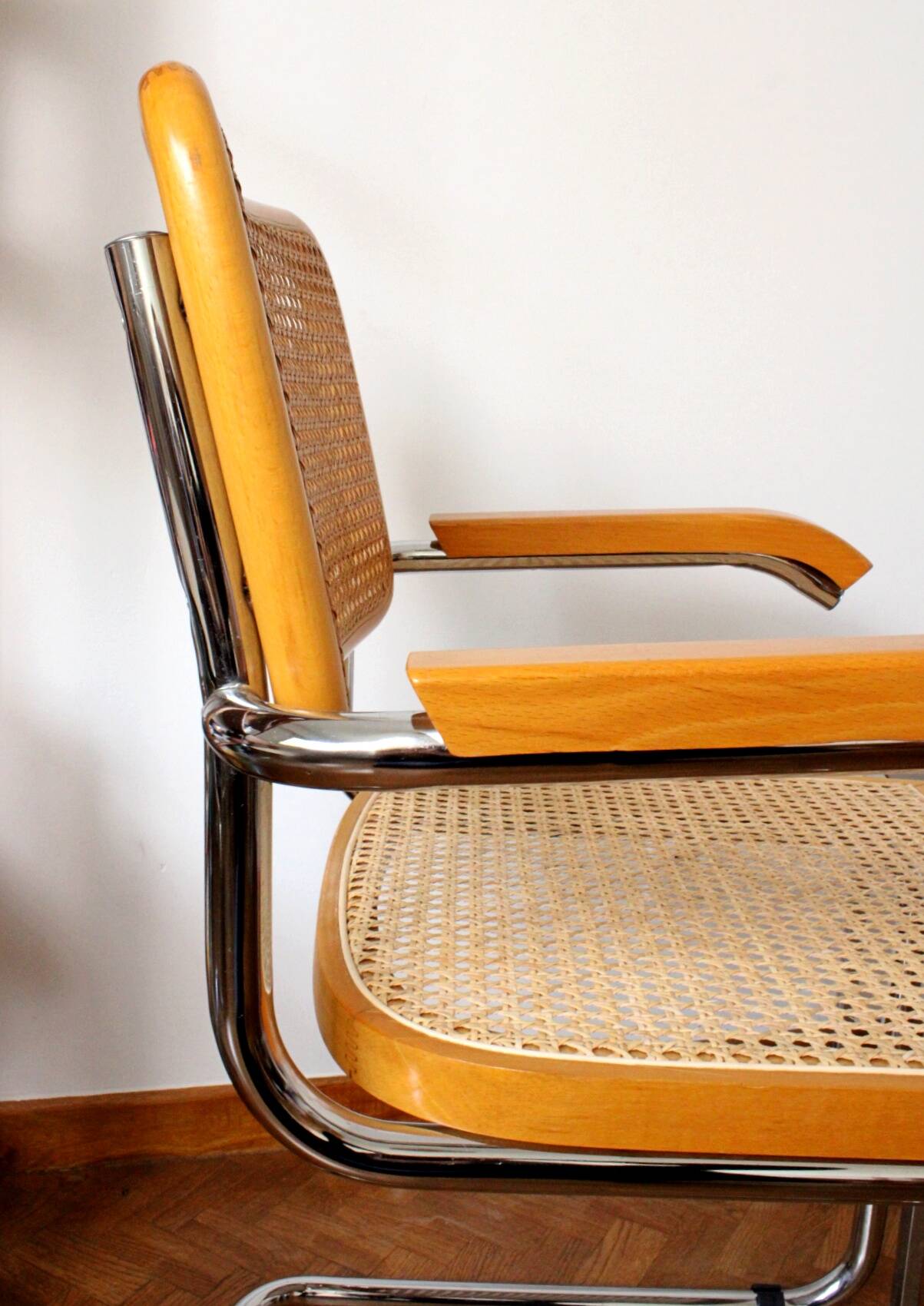 Fauteuil B64 en bois et cannage d'après Marcel Breuer