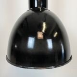 Suspension industrielle Bauhaus en émail noir, années 1930