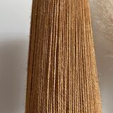Lampe à poser style brutaliste, bois brut et corde