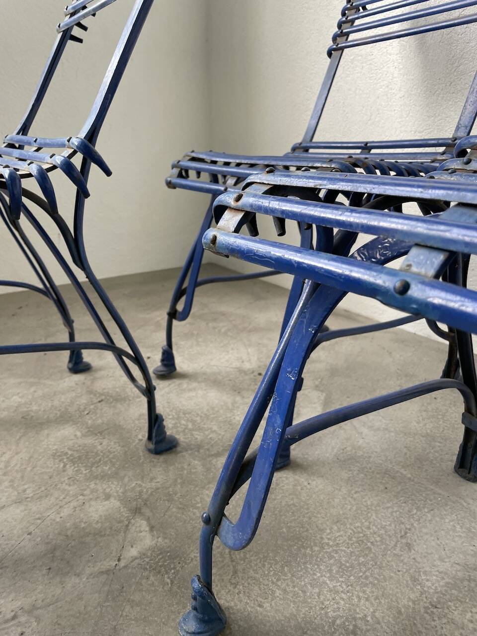 Series of 4 Arras chairs 1900