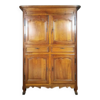 Louis XV period four-leaf wardrobe in walnut circa 1750