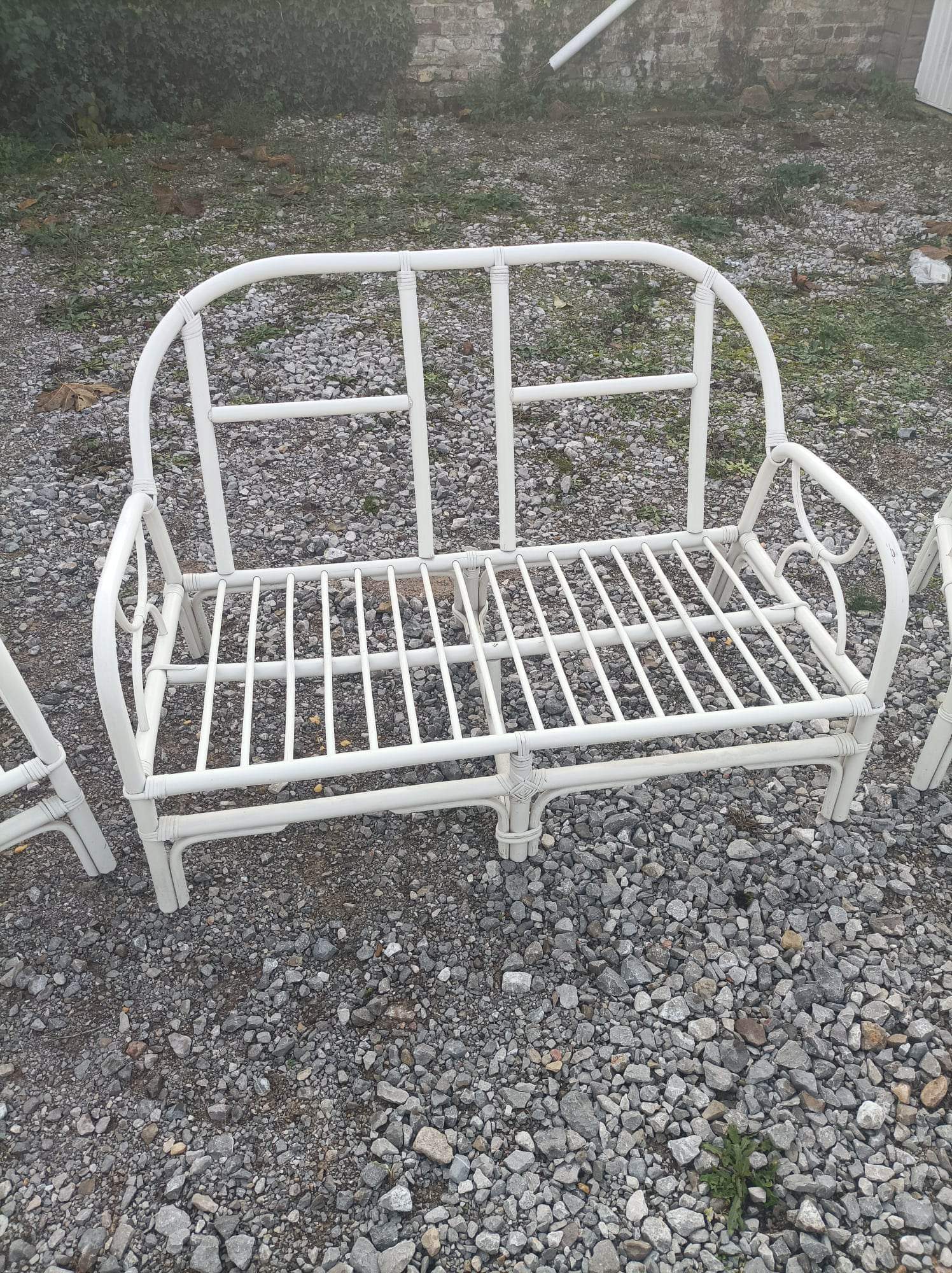 3 fauteuils blanc bambou osier avec coussins vintage