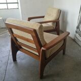 Paire de fauteuils massifs et brutalistes en teck