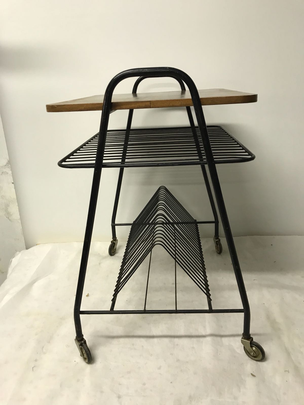 Vinyl rack table