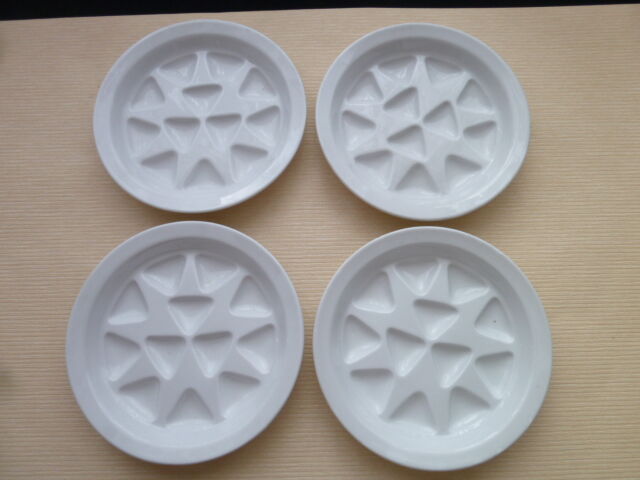Set of 4 Pillivuyt porcelain snail plates