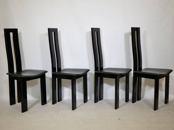 4 chaises de salle à manger noires postmodernes par Pietro Costantini, années 1970
