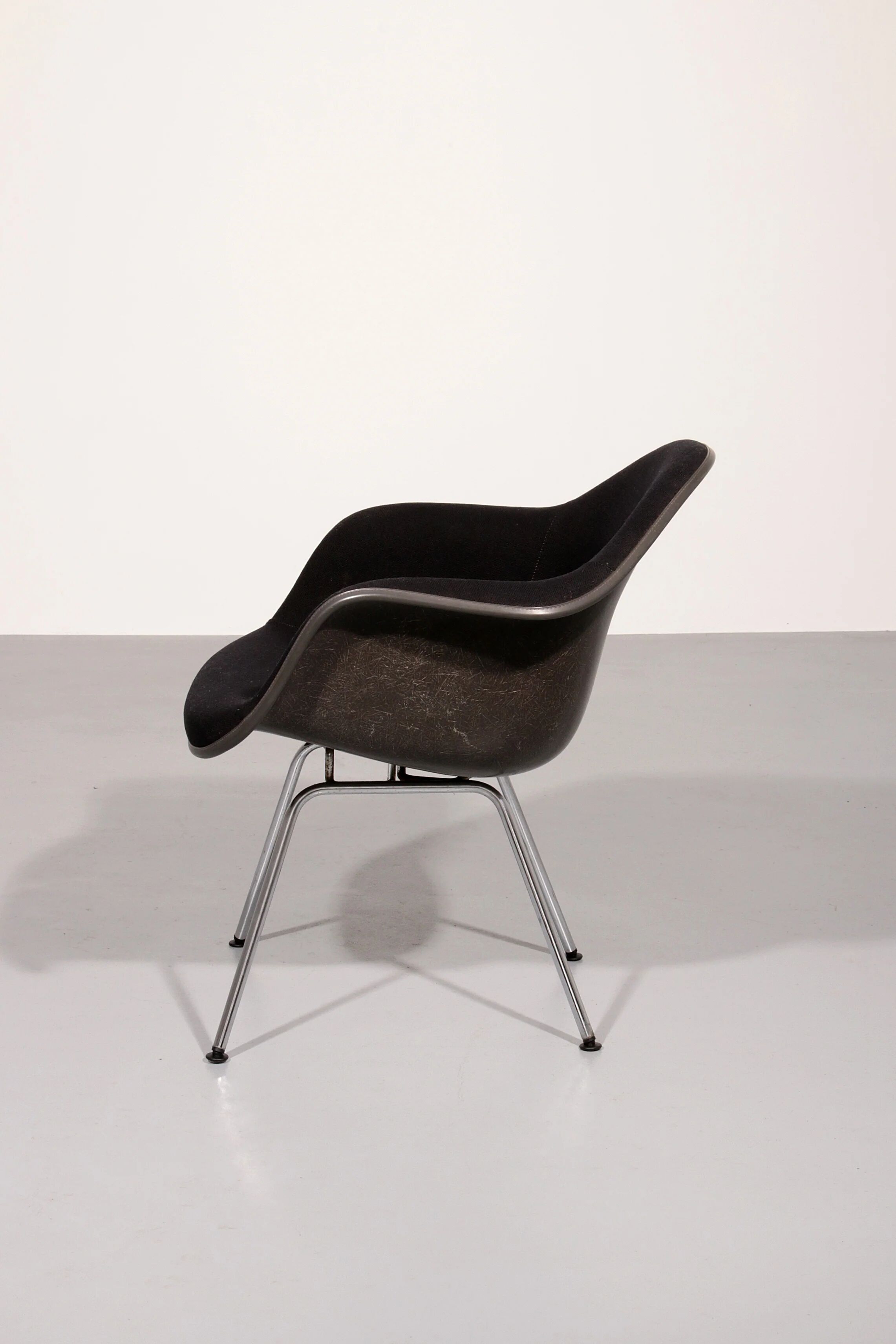 Dining chairs by Charles Eames and Ray Eames Model Dax 1970