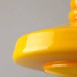 Lampe à suspension italienne du milieu du siècle en verre jaune et laiton