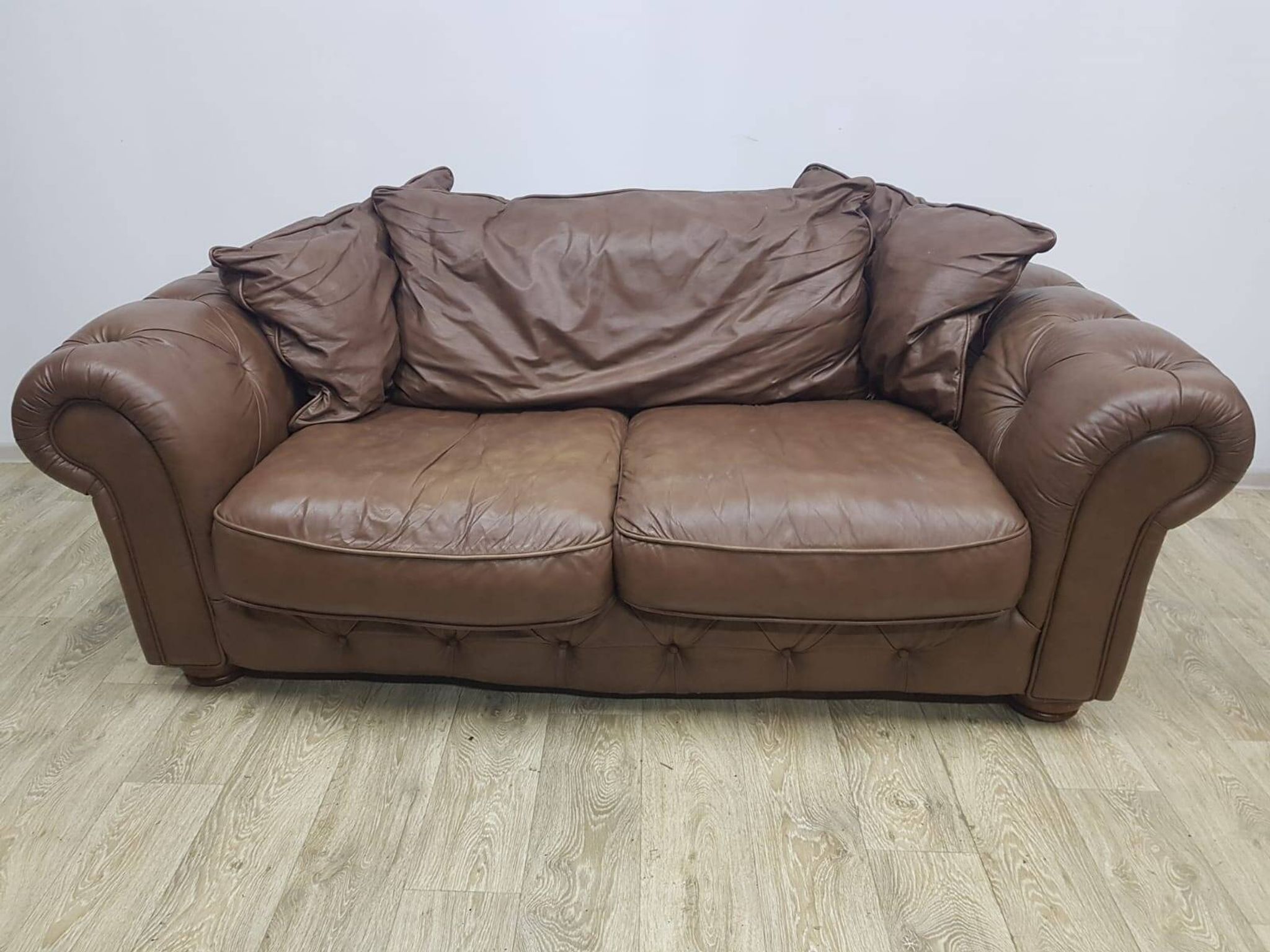 Mid-Century, Chesterfield sofa, natural leather