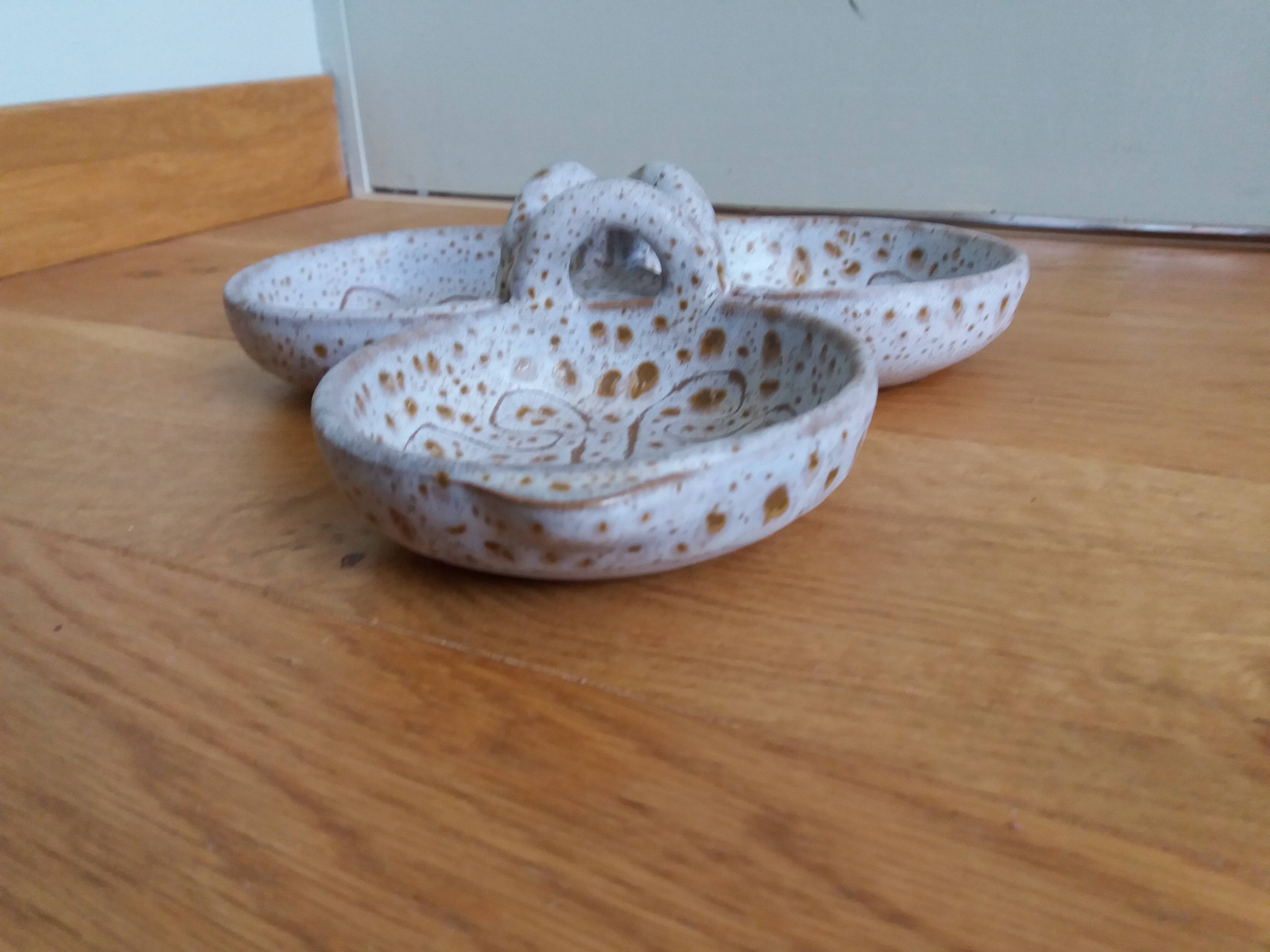 Empty pocket aperitif dish signed Jean Austruy