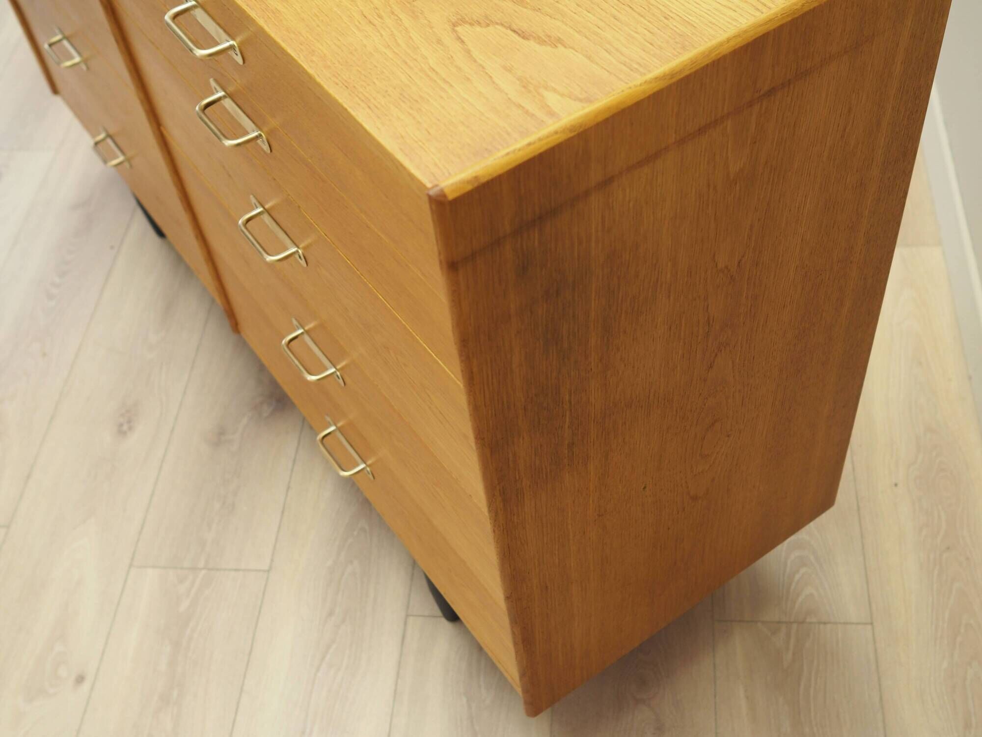 Commode en frêne, design danois, années 1960, fabricant : Lyby Møbler