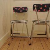 2 retro chairs