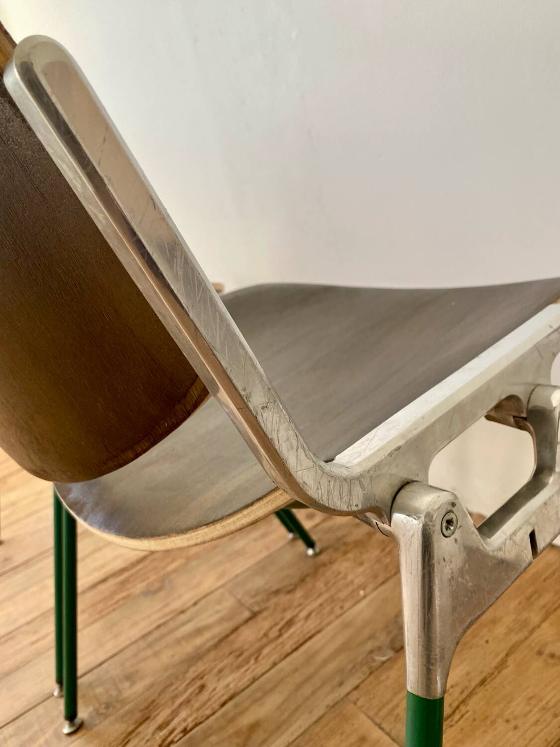 Pair of DSC 106 chairs by Giancarlo Piretti